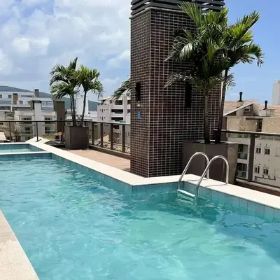 Porto Madero - Apartamento Alto Padrão em Condo com Piscina