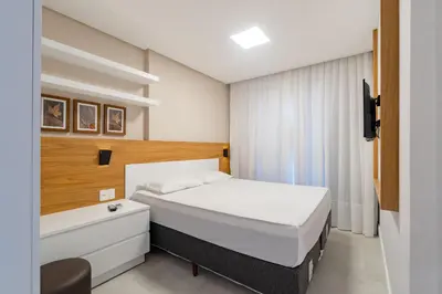 Uma cama ou camas num quarto em Porto Madero - Amplo Apartamento em Condo com Piscina