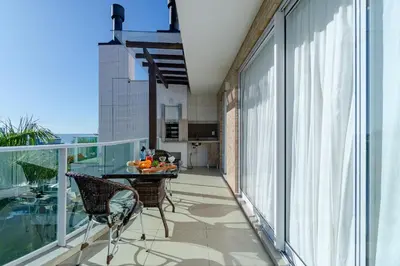 Uma varanda ou terraço em Cobertura Espetacular com Jacuzzi Privativa em Condo de Luxo