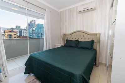 Uma cama ou camas num quarto em Palazzo Toscano 201 - Apto 3 quartos à 100 metros da praia de Bombas