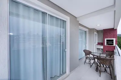 A cozinha ou kitchenette de Palazzo Toscano 201 - Apto 3 quartos à 100 metros da praia de Bombas