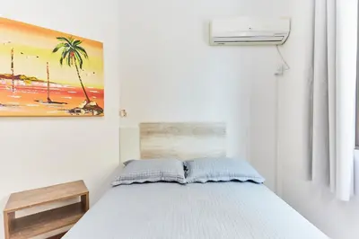 A planta de 950 Apartamento em Bombinhas com 3 dormitórios. VISTA PARA O MAR