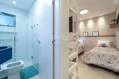 Uma casa de banho em 304 Bl 02 - WaldGarten Bombinhas - 50m do Mar e Frente Avenida - Condomínio de Alto Padrão - Piscina - Academia - Salão de jogos