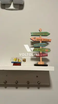 A biblioteca deste apartamento