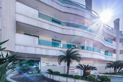 O edifício onde o apartamento está situado