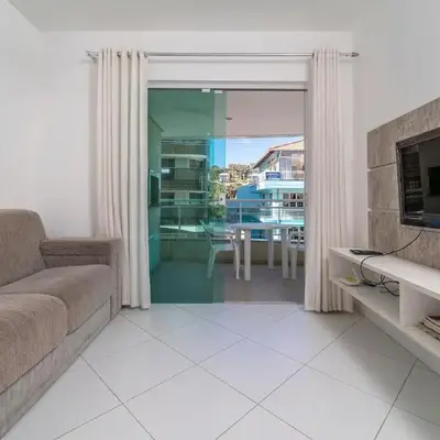Apartamento 2 dormitórios no centro de Bombinhas com 1 suite