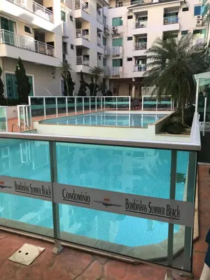 A planta de Resort e Spa Summer Beach Bombinhas apto 107
