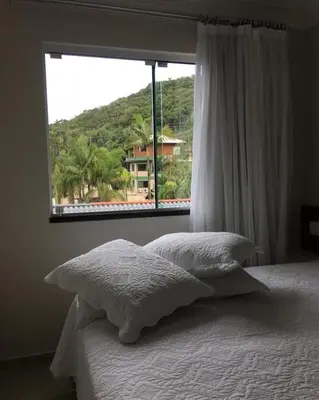 A planta de Resort e Spa Summer Beach Bombinhas apto 107