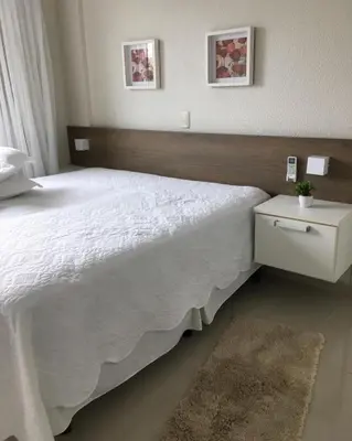 A planta de Resort e Spa Summer Beach Bombinhas apto 107