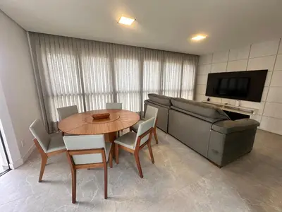 A cozinha ou kitchenette de Ap Meia Praia Luxuoso na Aluguejaah