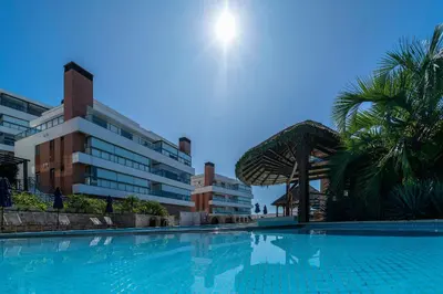 A piscina em ou perto de Punta Blu 202v2 – Vista para o Mar de Bombinhas