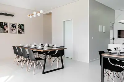 A planta de Casa Requinte, 4 suítes com Piscina Privativa, BC