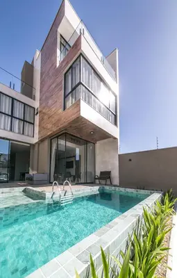 A piscina em ou perto de Casa Requinte, 4 suítes com Piscina Privativa, BC