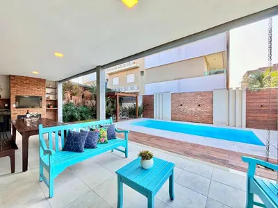 A planta de 192 - Casa luxo com 5 suítes e piscina aquecida