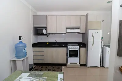 A cozinha ou kitchenette de 377 - Belissimo apartamento na praia de Bombas