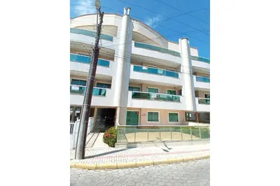 O edifício onde o apartamento está situado