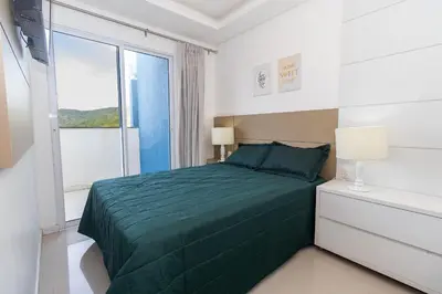 Uma cama ou camas num quarto em Cardeal 501C - Cobertura com 3 quartos e piscina privativa à 300 metros da Praia de Bombas!