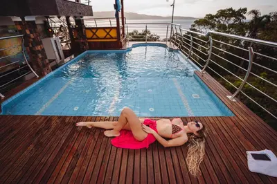 A piscina em ou perto de Pousada Mirante do César