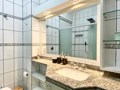 Uma casa de banho em Apartamento Triplex Pé na Areia - Bombinhas