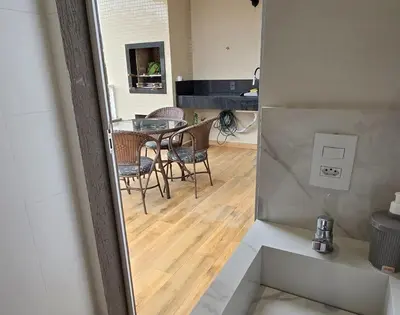 A planta de Cobertura em Bombinhas - Piscina - Luxo - Alto Padrão