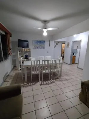 Uma televisão e/ou sistema de entretenimento em Sunny Bombas Paradiso 304