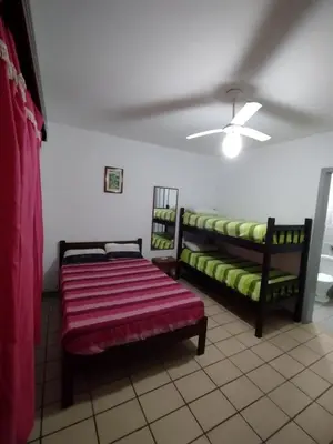 Uma cama ou camas num quarto em Sunny Bombas Paradiso 304