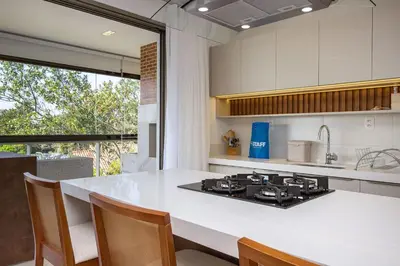 A planta de Punta Blu 201-9 – Apartamento de alto padrão em Condomínio Exclusivo, Quadra poliesportiva - Piscina - Portaria 24h.