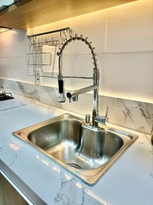 A planta de Apto com Piscina, Estacionamento e Churrasqueira em Bombas - 2 dorms 6 pessoas - 300 metros do Mar