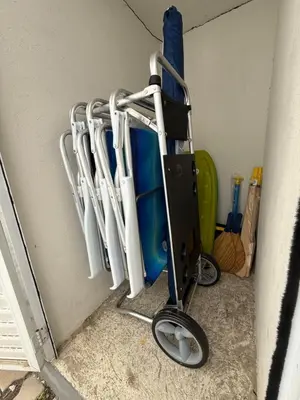 A planta de Apto com Piscina, Estacionamento e Churrasqueira em Bombas - 2 dorms 6 pessoas - 300 metros do Mar