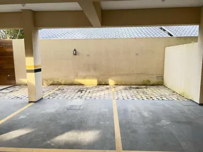 A planta de Surpreendente apto, 290 metros da praia!