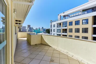 A planta de 791 - Cobertura com piscina. 200m da PRAIA. BOMBINHAS - CENTRO