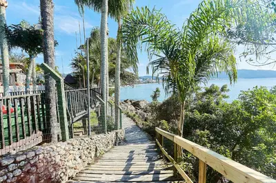 A planta de 791 - Cobertura com piscina. 200m da PRAIA. BOMBINHAS - CENTRO