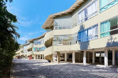 A planta de 819 Solar das Bromélias 350 M da Praia Bombinhas Centro