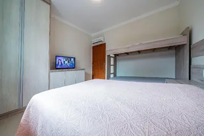 A planta de 125 - Casa Mariscal espaçosa com área gourmet.