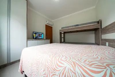 A planta de 125 - Casa Mariscal espaçosa com área gourmet.