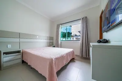 A planta de 125 - Casa Mariscal espaçosa com área gourmet.