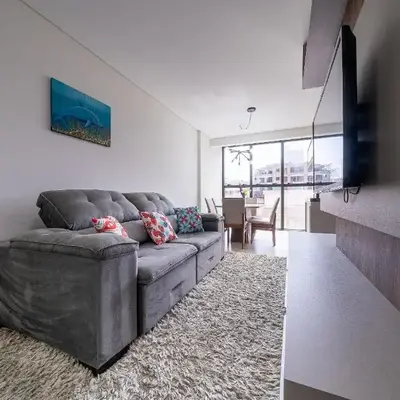 060 - Apartamento de dois dormitórios na praia de Bombas