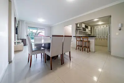 A planta de 113 - Apto 3 dorm c/ sacada 130m do mar