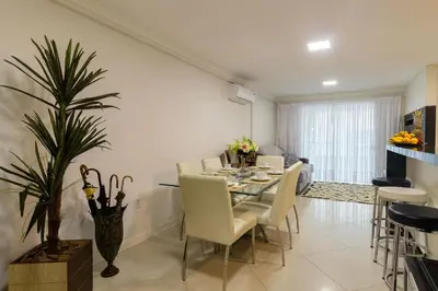A planta de 136 - Apartamento Vista Mar na Praia de Bombas