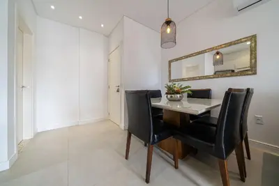 A planta de 170- Apto elegante em Canto Grande com 02 suítes
