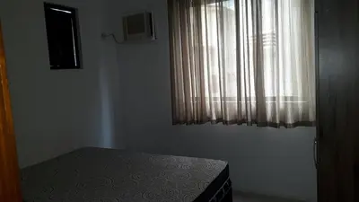 Uma cama ou camas num quarto em Apto quadra no Hard Rock 30m do mar