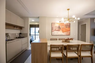 A cozinha ou kitchenette de Luxo em Mariscal - 2 Suítes