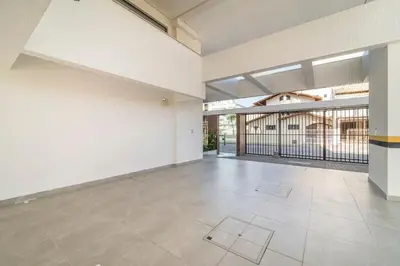 A planta de Aluguel Moderno Apartamento 3 quartos