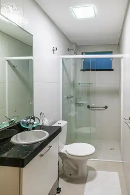 A planta de Flat com Piscina Térmica no Bombinhas Summer Beach