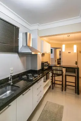 A planta de Flat com Piscina Térmica no Bombinhas Summer Beach