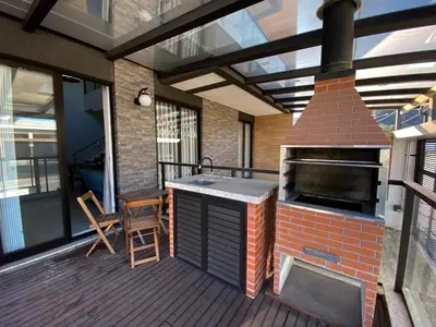 A planta de 180 - Lindo apartamento com 02 suítes em Mariscal