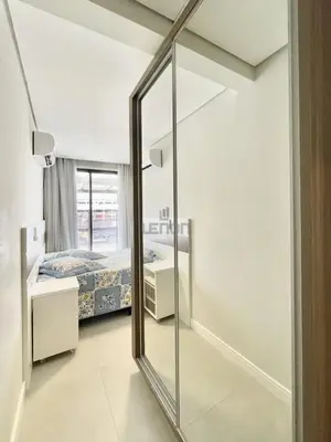 A planta de 180 - Lindo apartamento com 02 suítes em Mariscal