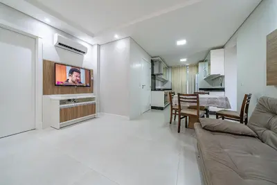 A planta de 182 - Lindo apartamento 2 suítes em Mariscal