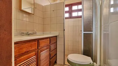 Uma casa de banho em #005 Casa 2 minutos a pé da praia de Palmas