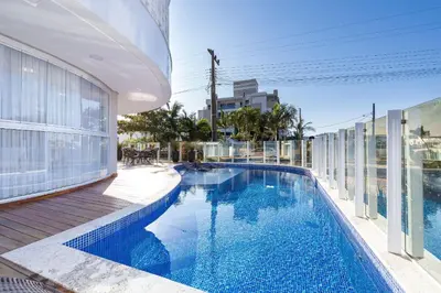 A piscina em ou perto de Puntarenas 303 - Cobertura duplex 3 suítes à 80 metros da Praia do Mariscal